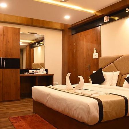 Hotel Royal City Siliguri Exteriér fotografie