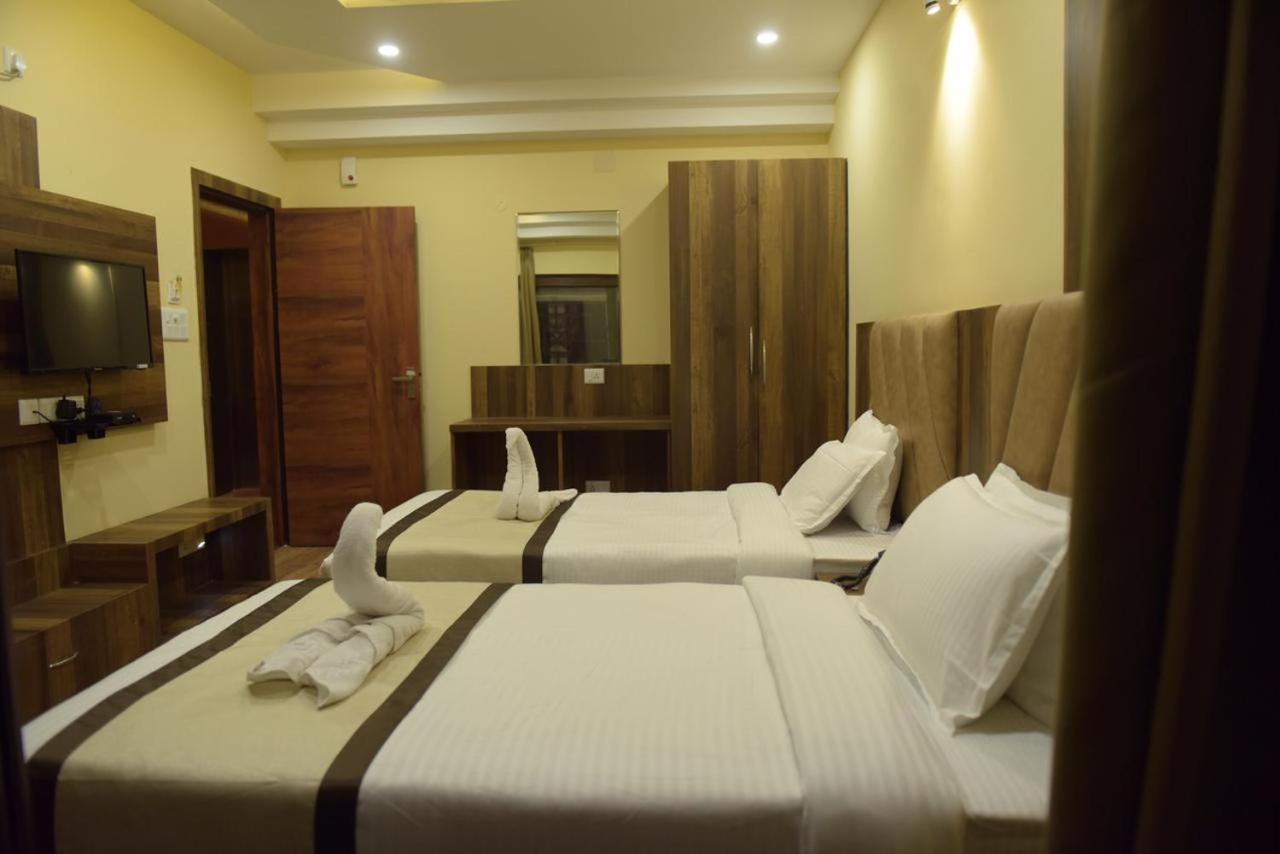 Hotel Royal City Siliguri Exteriér fotografie