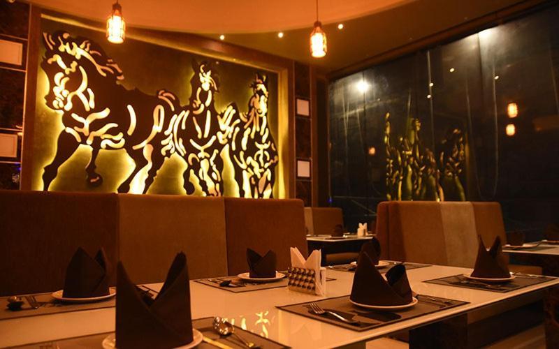 Hotel Royal City Siliguri Exteriér fotografie