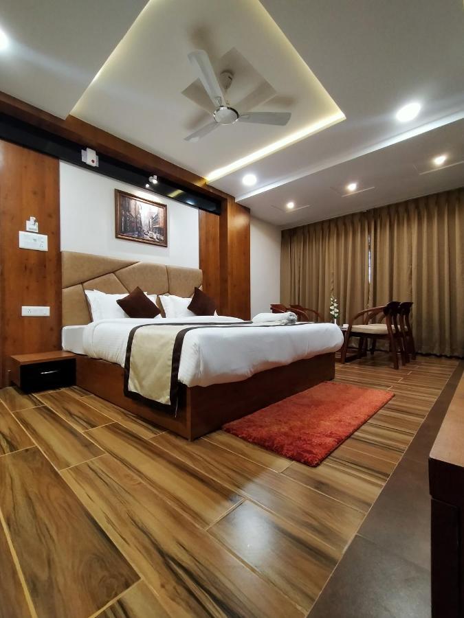 Hotel Royal City Siliguri Exteriér fotografie