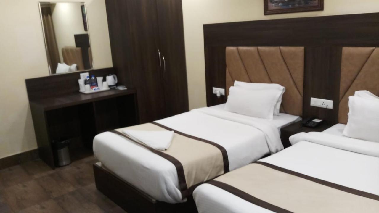 Hotel Royal City Siliguri Exteriér fotografie