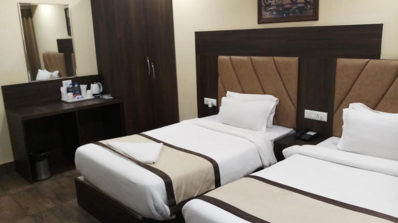 Hotel Royal City Siliguri Exteriér fotografie