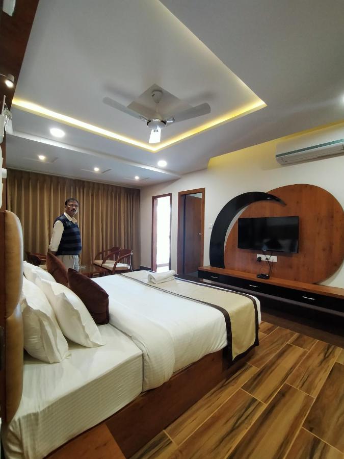 Hotel Royal City Siliguri Exteriér fotografie
