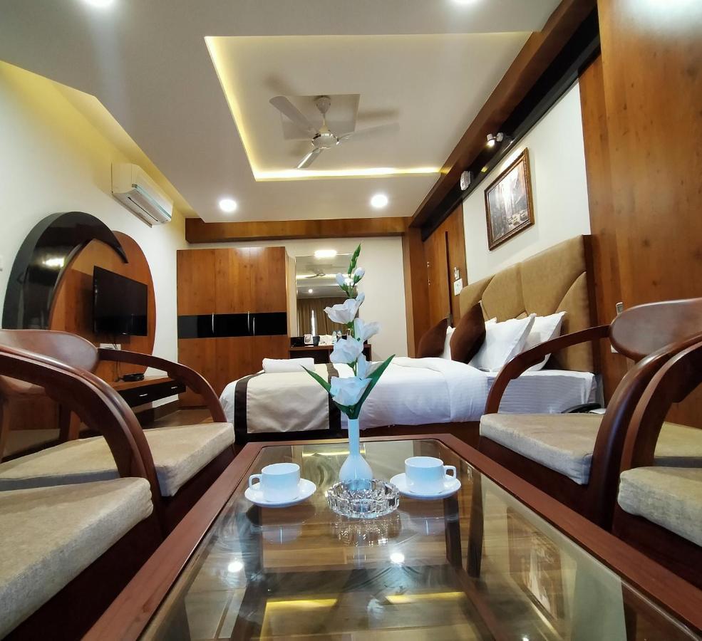 Hotel Royal City Siliguri Exteriér fotografie