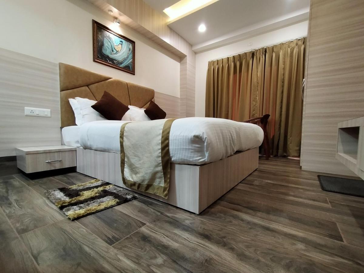 Hotel Royal City Siliguri Exteriér fotografie